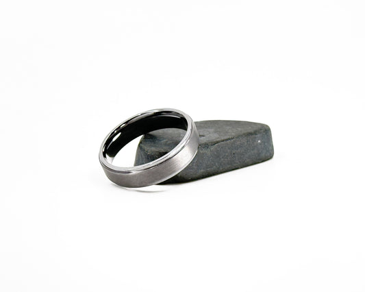 Size 12 Closeout Ring: "Bellson" Tantalum